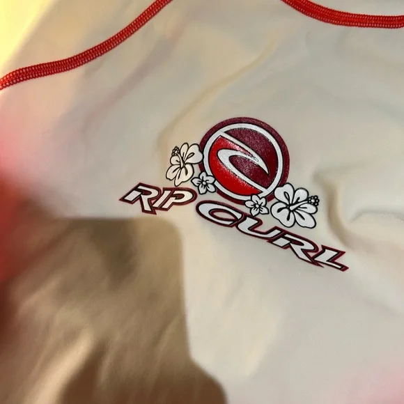 Rip Curl Cream and Red Rash Guard - Picture 2 of 7